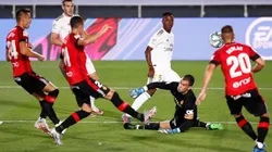 Vinicius Jr é "paparicado" por jornal após atuação de gala pelo Real