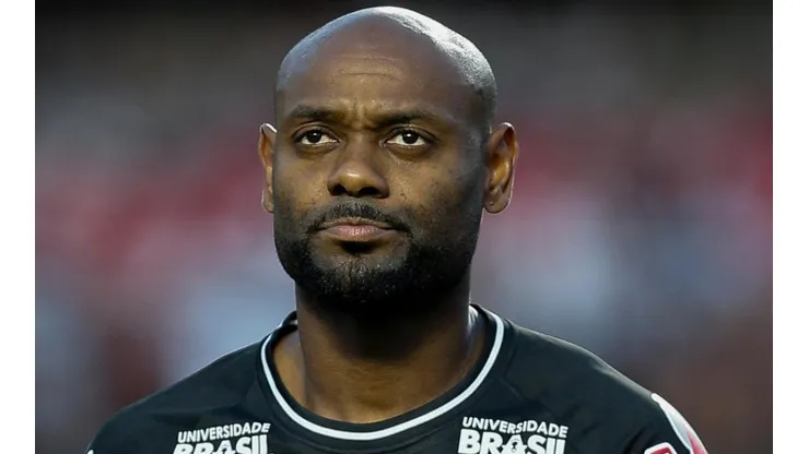 Vágner Love define novo clube após deixar o Corinthians