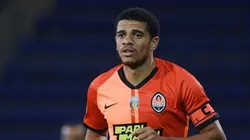 Empresário de Tetê dispara contra Taison: "vai pro hipódromo"