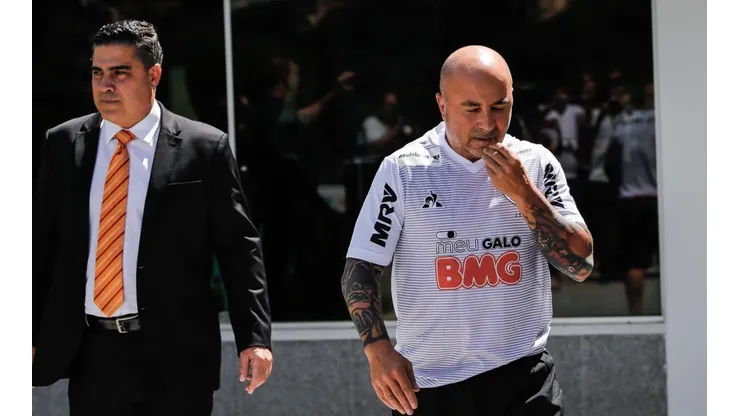 Sette Câmara "barra" contratação pedida por Sampaoli