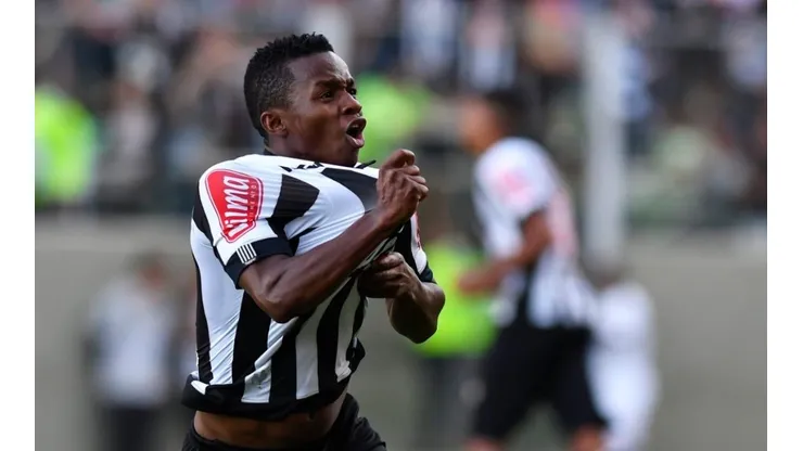 Presidente do Galo acena topar troca com Palmeiras por Cazares