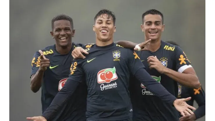 Promessa do Santos detalha passagem pelo Flamengo e cita Robinho