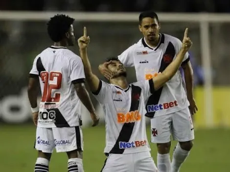 Sampaoli observa defensor do Vasco