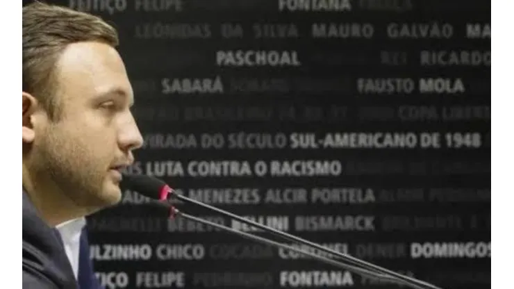 Mazzuco anuncia renovação de titular do Vasco