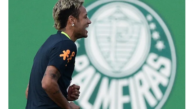Neymar já admitiu que torcida para o Palmeiras na infância.