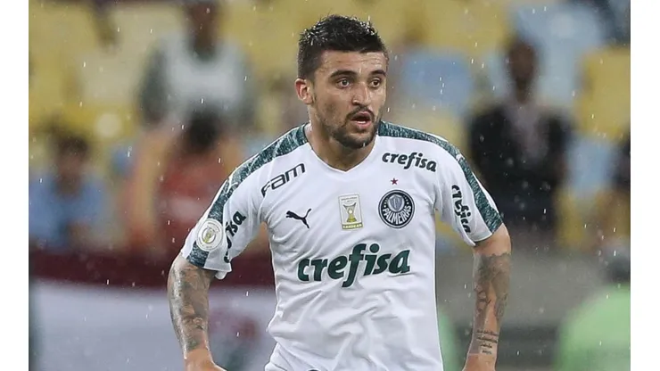 Cruzeiro toma medida em imbróglio por Victor Luís
