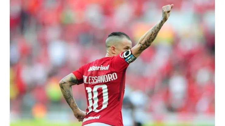 O cidadão D'Alessandro é ainda maior que o histórico camisa 10