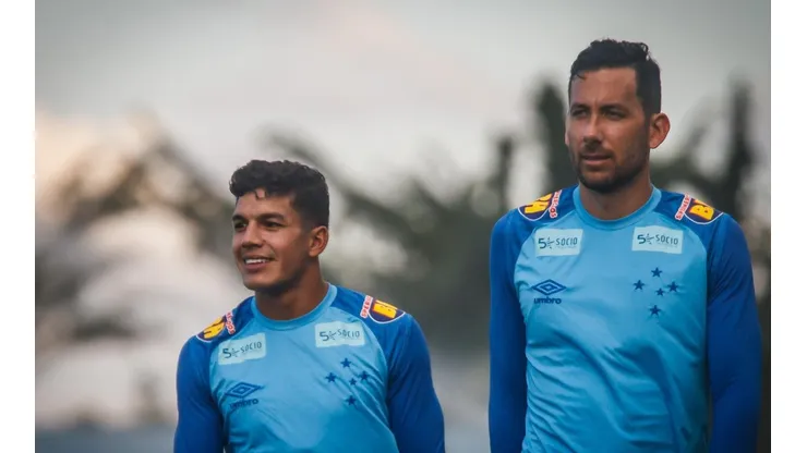 Permanência de Ariel Cabral e atacante são incertas no Cruzeiro