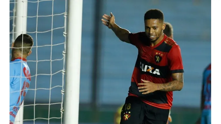 Sport faz proposta por empréstimo ao Grêmio por André