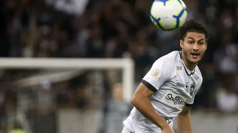 Palmeiras expõe condições para fazer investimento no lateral Marcinho