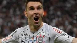 Após "fico" de Boselli, Corinthians pode ver atacante rumar para a Ásia