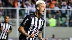 Róger Guedes entra no clima da torcida do Atlético