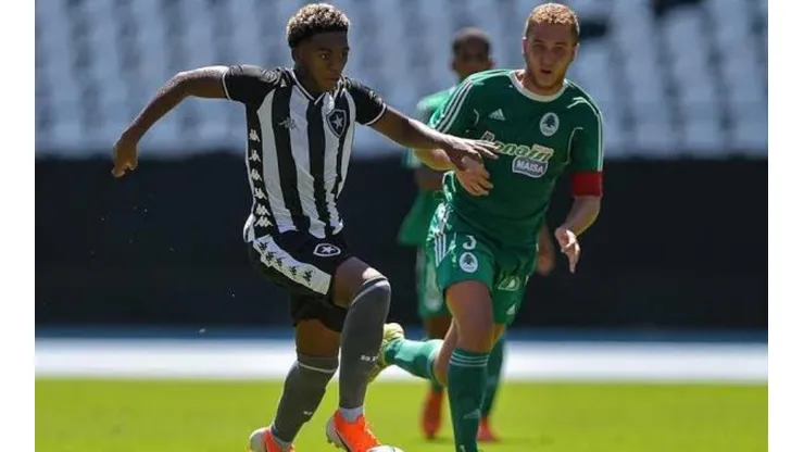 "Pogba" da base pode assinar 1º contrato profissional no Botafogo