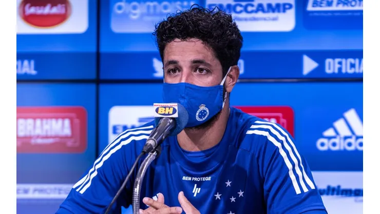 Elenco do Cruzeiro reclama com "vacilo" de Sérgio Rodrigues em pagamento