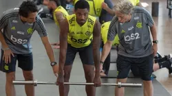 Fla faz proposta para contratar atacante e torcida cogita saída de Vitinho