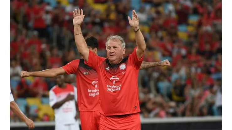 Zico quase substituiu Luxemburgo no Palmeiras em 1995