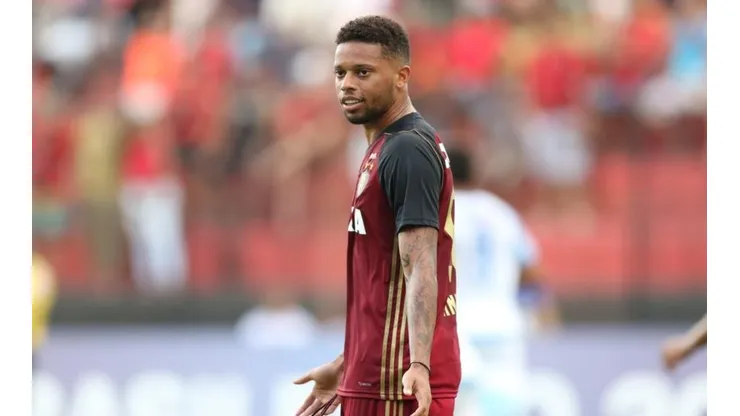 Diretoria do Sport avalia chance de trazer André de volta