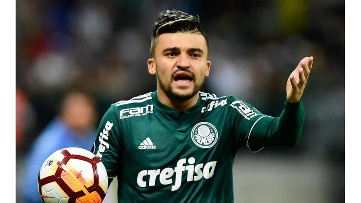 Empresário de Victor Luís indica futuro do jogador