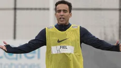 Jadson não poupa detalhes e revela tristeza com saída do Corinthians