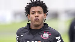 Romarinho foi especulado como reforço do Santos.