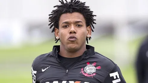 Romarinho foi especulado como reforço do Santos.