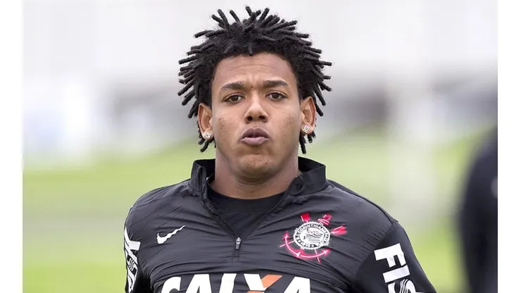 Romarinho foi especulado como reforço do Santos.