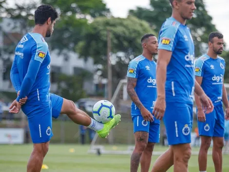Medalhão volta aos treinos no Cruzeiro após se recuperar da Covid-19