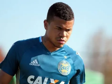 Emprestado ao futebol turco, Yan Sasse tem futuro definido pelo Coritiba