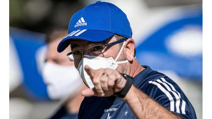 Cruzeiro pode ter a saída de 2 defensores do elenco
