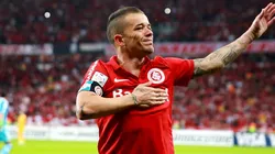 Rodrigo Caetano faz proposta a D’Ale para pós-aposentadoria