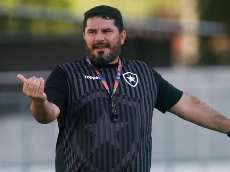 Artilheiro assina contrato e reforça o Botafogo