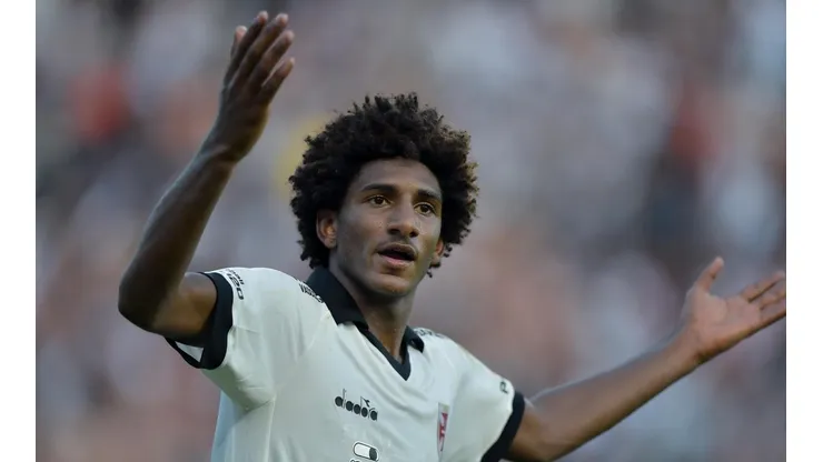 Campello define futuro de Talles Magno no Vasco