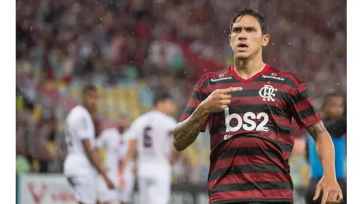 Flamengo entra em contato com Fiorentina para discutir pagamento por Pedro