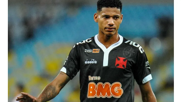 Vasco determina condição para negociar Marrony ao Atlético-MG