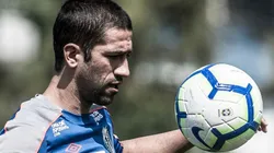 Santos quebra o silêncio e define situação do meia Evandro