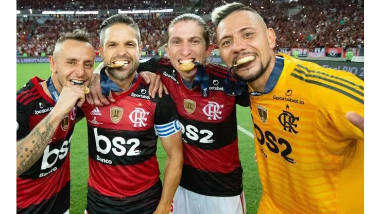 Flamengo define estratégia e mira a renovação de medalhões do elenco