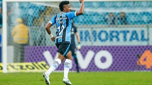 Grêmio define concorrente de Bruno Cortez na lateral