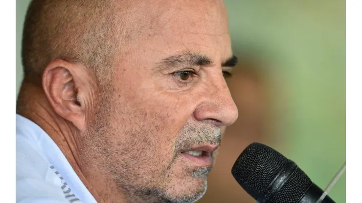 Atacante "preso" no Brasil entra no radar de Sampaoli