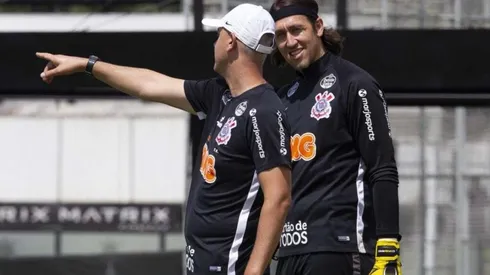 Cássio sai em defesa de Tiago Nunes