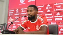 Inter procura Flamengo para definir futuro de Rodinei