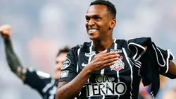 Jô define contrato, luvas e salário no Corinthians