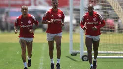 Meia do Inter é denunciado por vizinhos e "fura" quarentena
