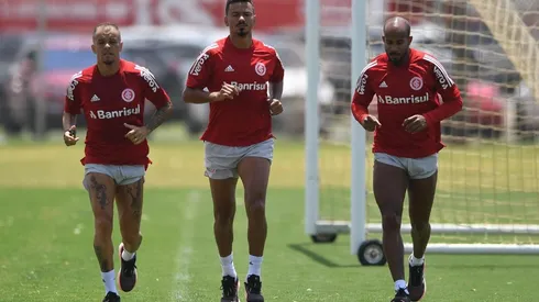 Meia do Inter é denunciado por vizinhos e