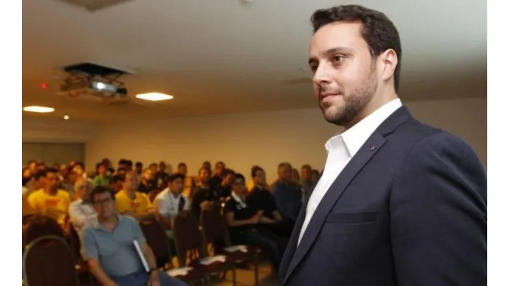 Julio Brant detalha características de treinador caso vença eleição no Vasco