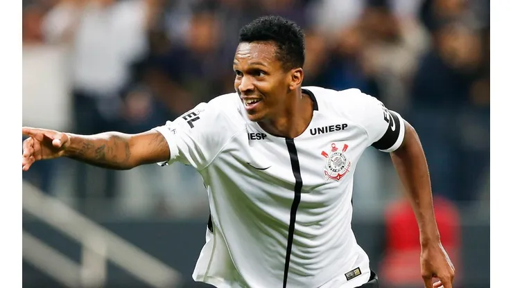 Duílio é direto sobre possibilidade de Corinthians repatriar Jô