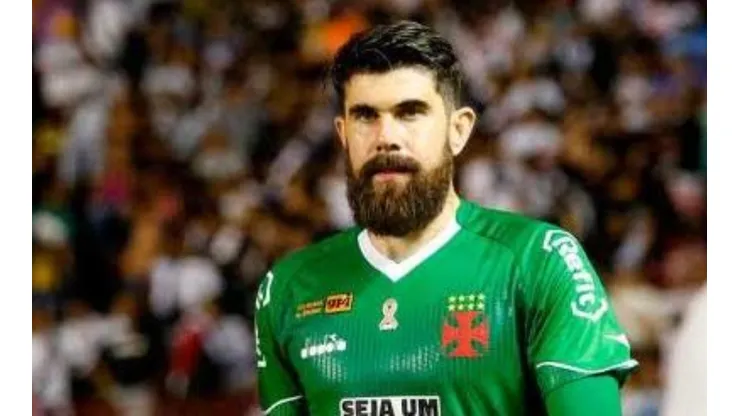 Fernando Miguel amarga longo período sem receber no Vasco