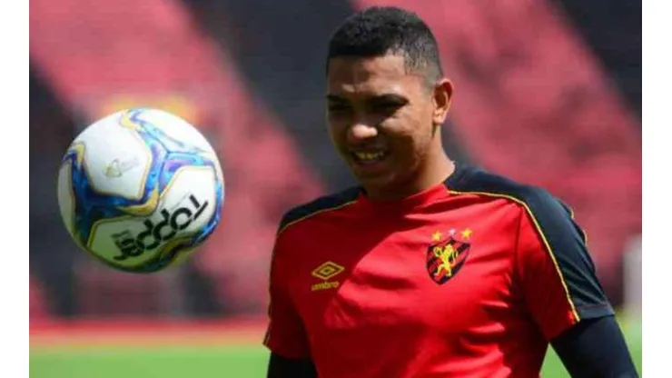 Mailson detalha receita para voltar à titularidade no Sport: "Isso me anima"