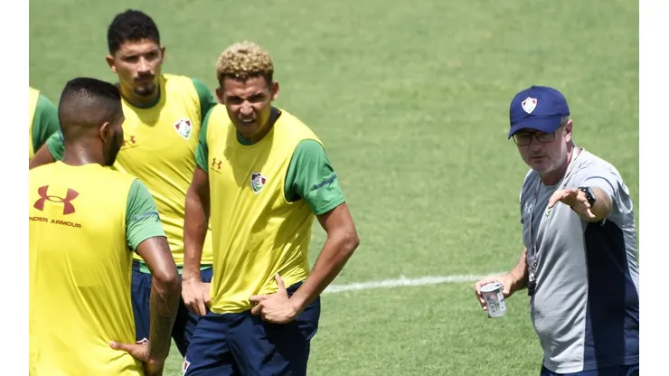 Volante não teme concorrência de novos reforços no Fluminense