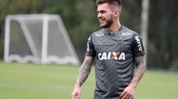 Nathan quer se manter entre os 11 titulares de Sampaoli