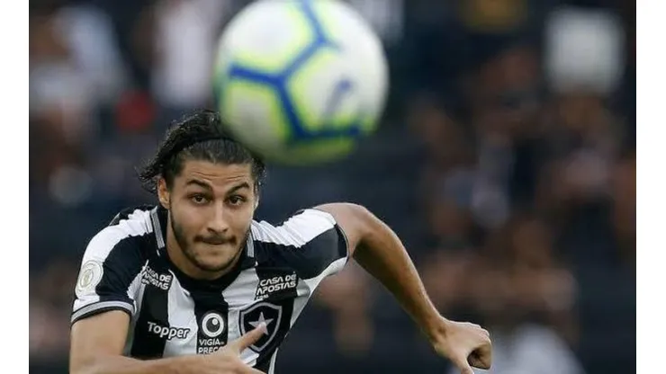 Após desistência do Flamengo, Corinthians estuda investida em Marcinho